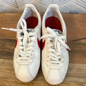 Nike White and Red Sneakers Women’s us 6.5